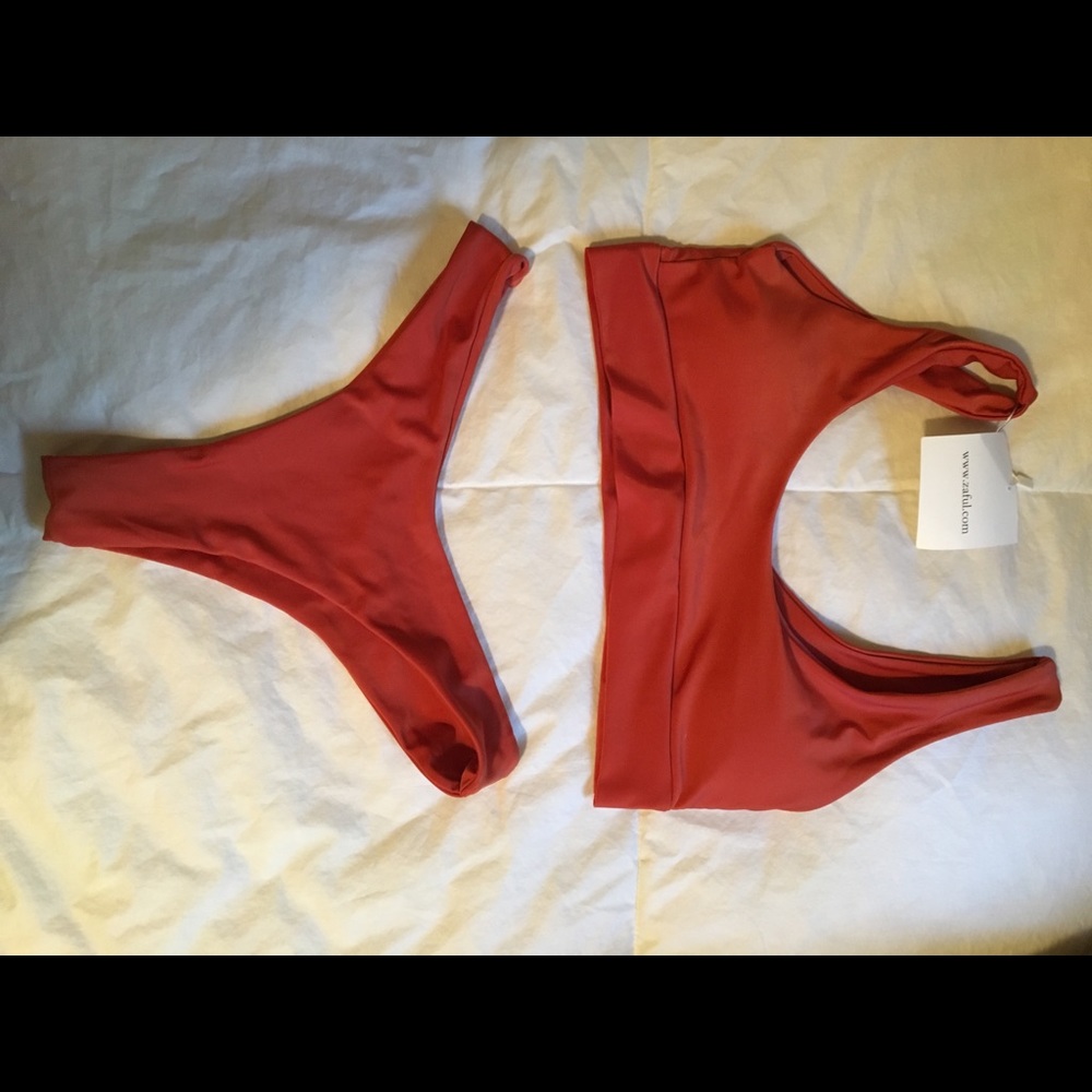 Zaful rust scoop neck thong bikini set (w/ tags)